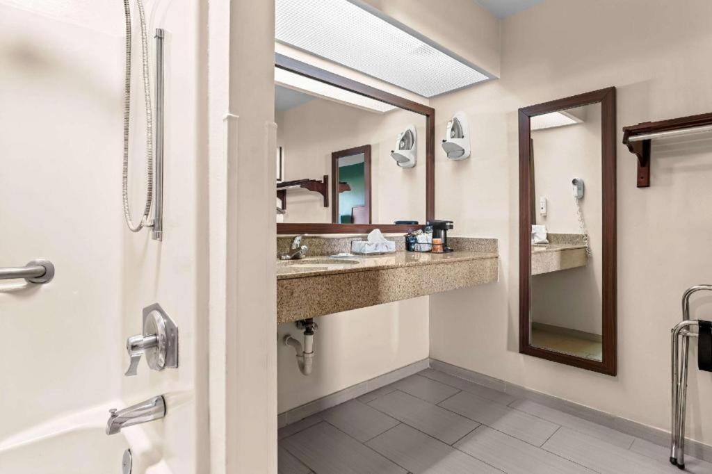 Quality Inn Eastman Zewnętrze zdjęcie